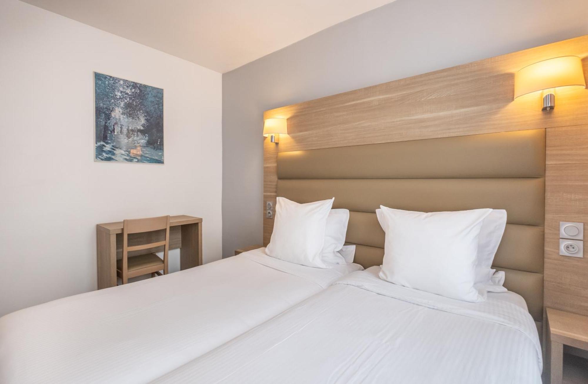 Hotel Luxor Issy-les-Moulineaux Habitación foto