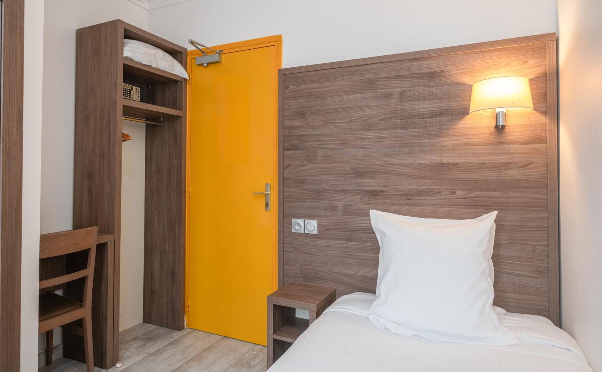 Hotel Luxor Issy-les-Moulineaux Habitación foto